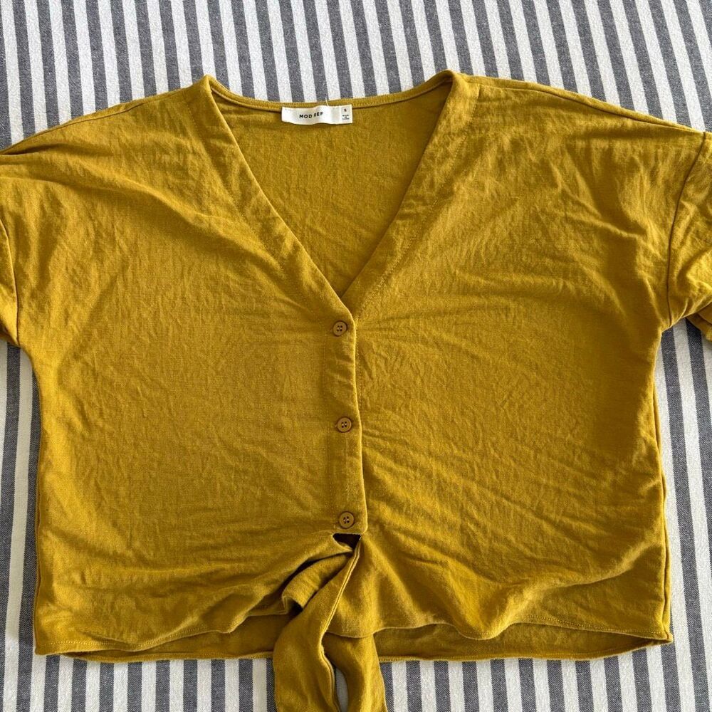 Mod Ref Button Up Tie Crop Front Top Size Small - Picture 3 of 6